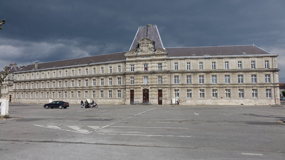 Sedan, Schule Turenne, erbaut von Gustave Jean Baptiste Gustave Deloye (16.05.2016)