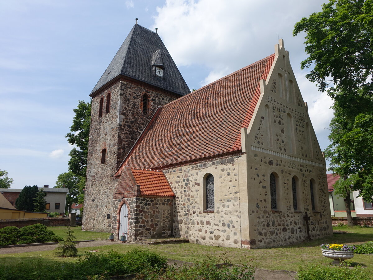 Seefeld, evangelische Dorfkirche, sp�tgotischer Saalbau aus dem 14. Jahrhundert (24.05.2026)