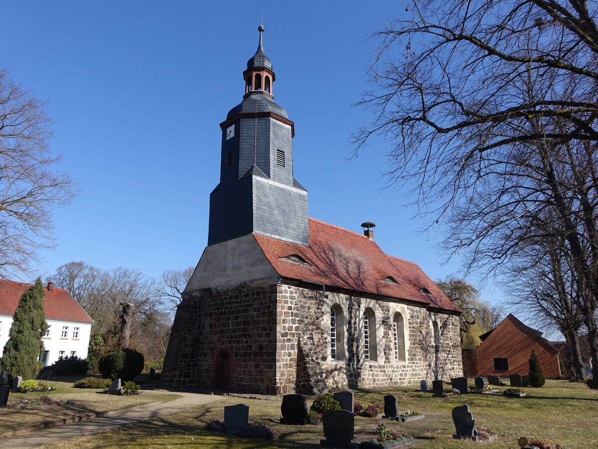 Seehausen, evangelische Dorfkirche, sp�tromanisch, erbaut im 13. Jahrhundert (11.03.2026)