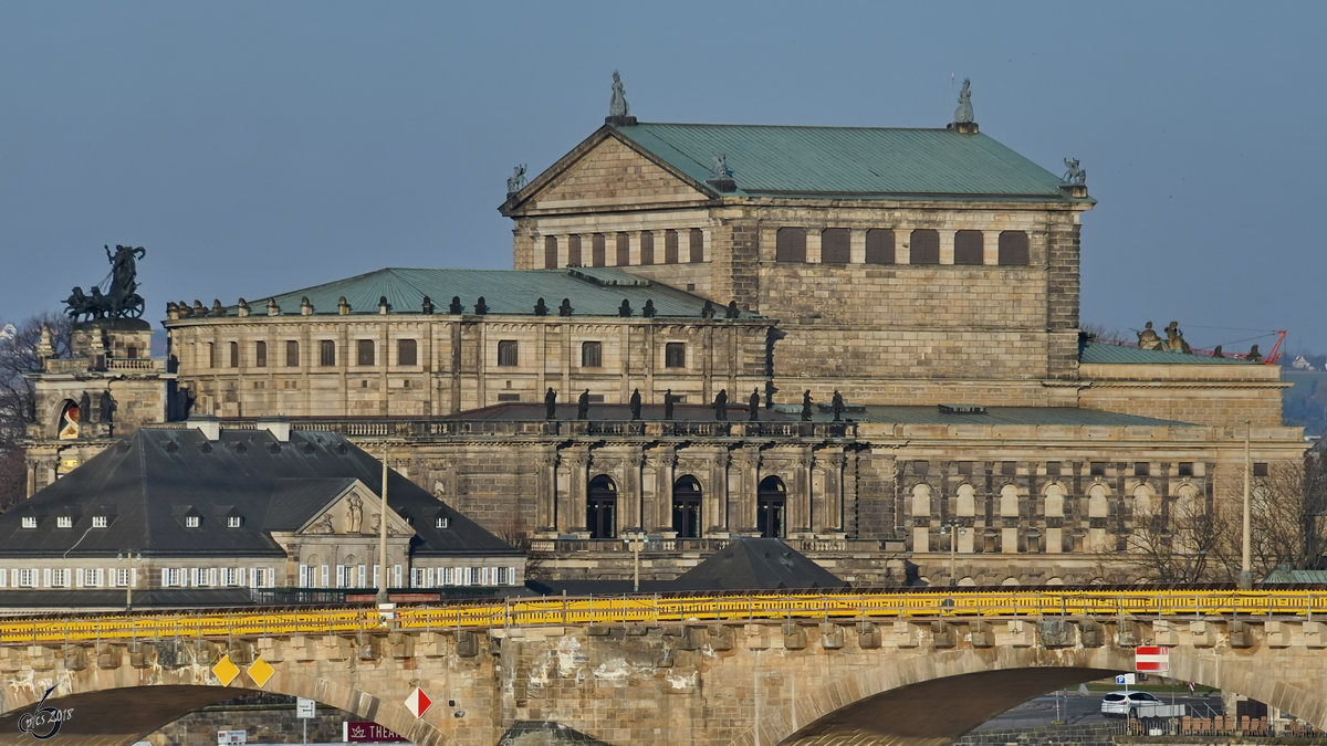 Seitenansicht der Semperoper. (Dresden, April 2018)