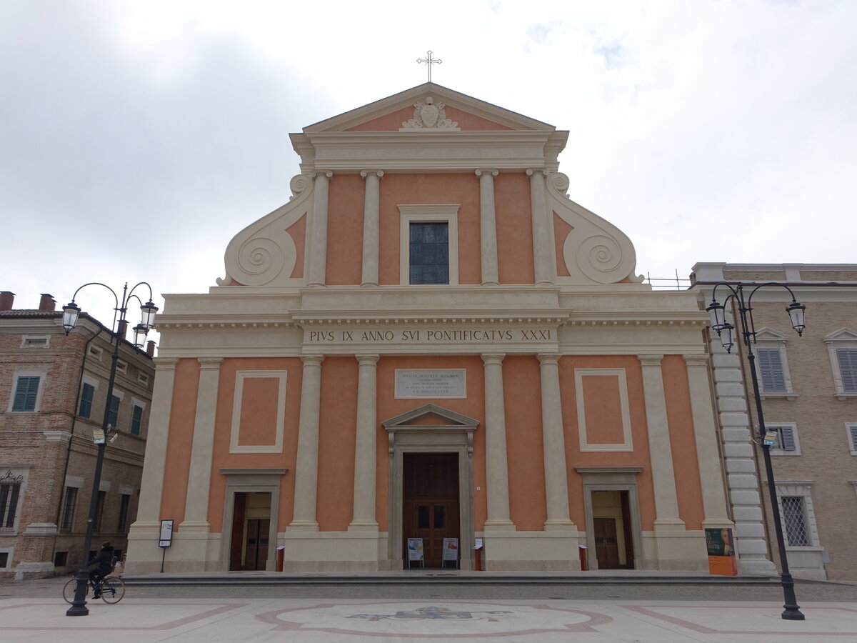 Senigallia, Dom St. Pietro Apostolo, erbaut von 1762 bis 1790 durch Paolo Posi (31.03.2022)