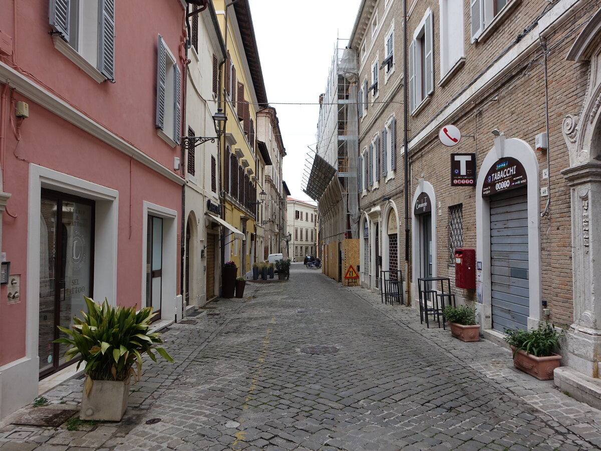 Senigallia, Huser in der Via Giovanni Marchetti (31.03.2022)