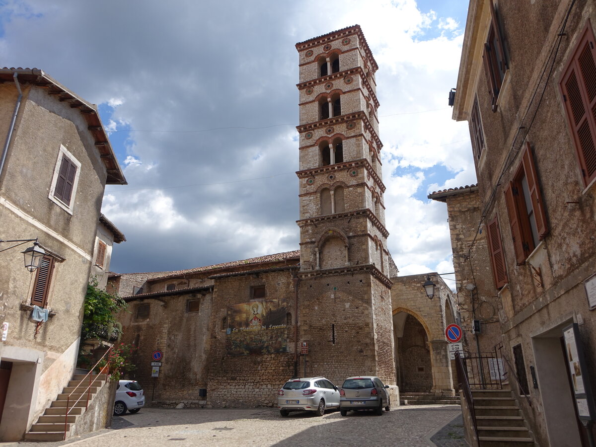 Sermoneta, Kathedrale Santa Maria Assunta, erbaut im 13. Jahrhundert (20.09.2022)