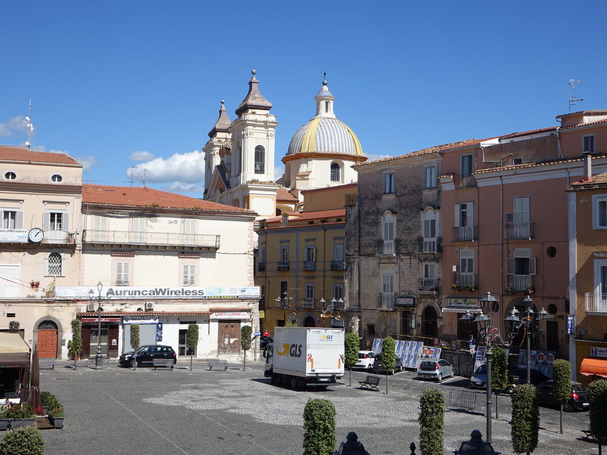 Sessa Aurunca, Pfarrkirche dell Annunziata an der Piazza XX Settembre (21.09.2022)