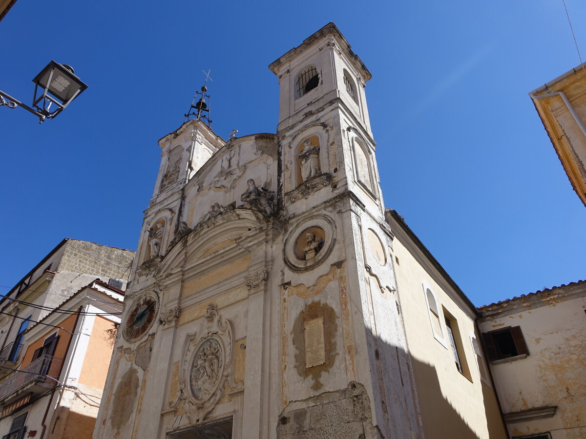 Sessa Aurunca, Pfarrkirche San Giovanni, erbaut im 14. Jahrhundert (21.09.2022)