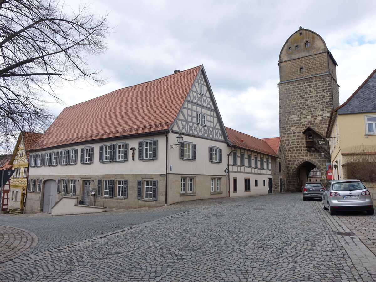 Selach, Hattersdorfer Tor und Pfarrzentrum St. Johannes in der Luitpoldstrae (24.03.2016)