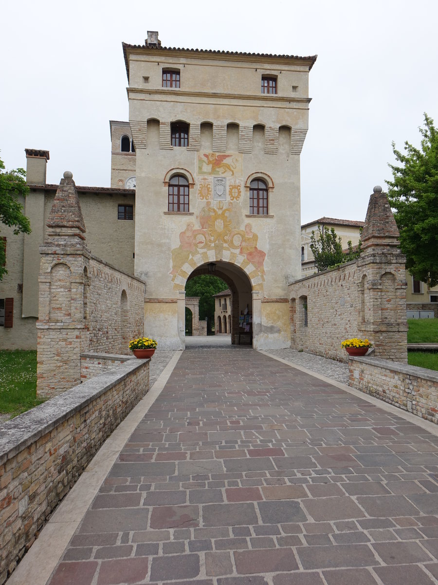 Sesto al Reghena, Torturm zum Benediktinerkloster, erbaut im 10. Jahrhundert (06.05.2017)