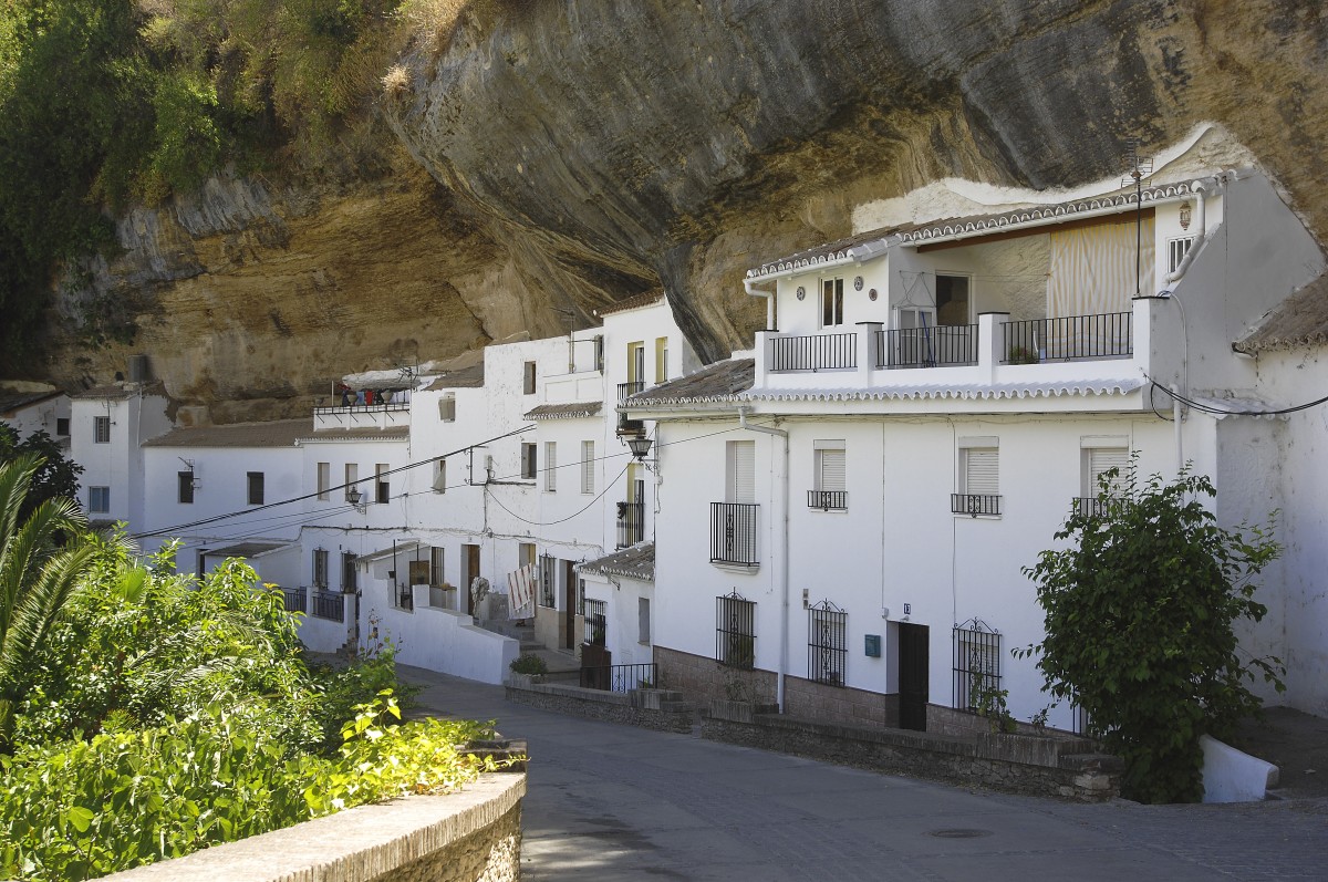 Setenil de las Bodegas (Pueblos blancos) - Andalusien. Aufnahmedatum: 15. Juli 2014.