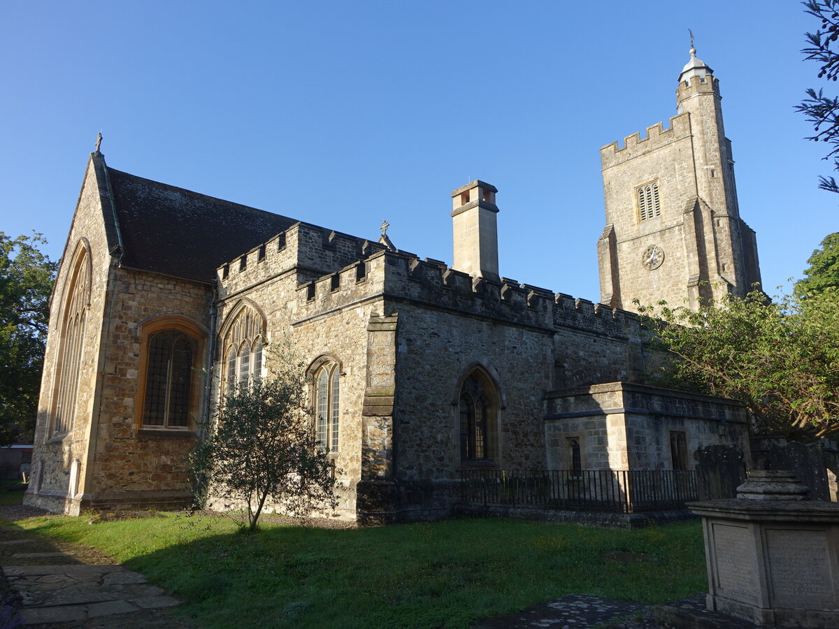 Sevenoaks, Pfarrkirche St. Nicolas, Kirchenschiff von 1270, Nordschiff erbaut 1320, Kirchturm von 1450 (05.09.2023)