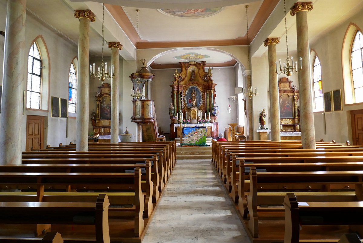 Siegelau, Blick zum Altar in der Kirche St.Vitus, April 2020