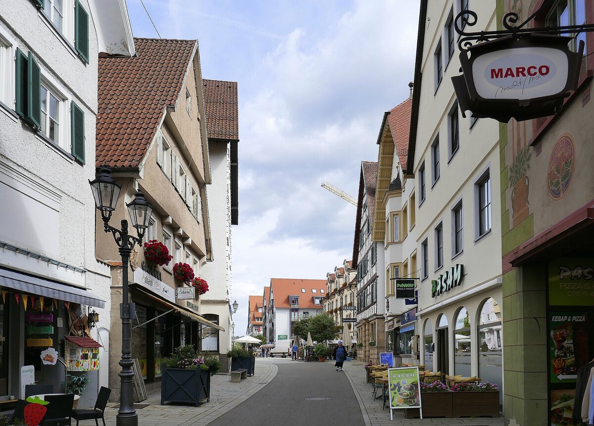 Sigmaringen, Blick in die F�rst-Wilhelm-Stra�e im Stadtzentrum, Sept.2026