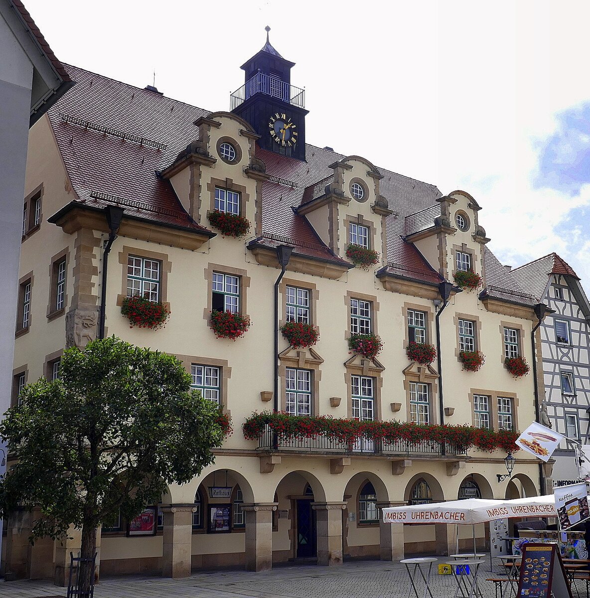 Sigmaringen, das Rathaus, erbaut 1925-27, Sept.2026