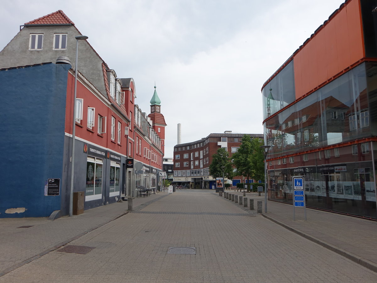Silkeborg, Geschftshuser am Hauptplatz Torvet (09.06.2018)
