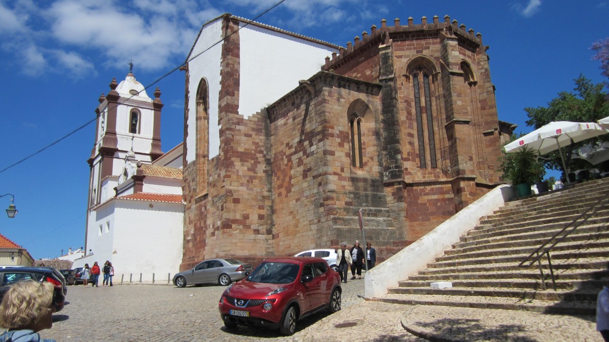 Silves, Kathedrale Se, erbaut ab 1242, Romanisches Langhaus, sptgotisches Querschiff und Chor (25.05.2014)