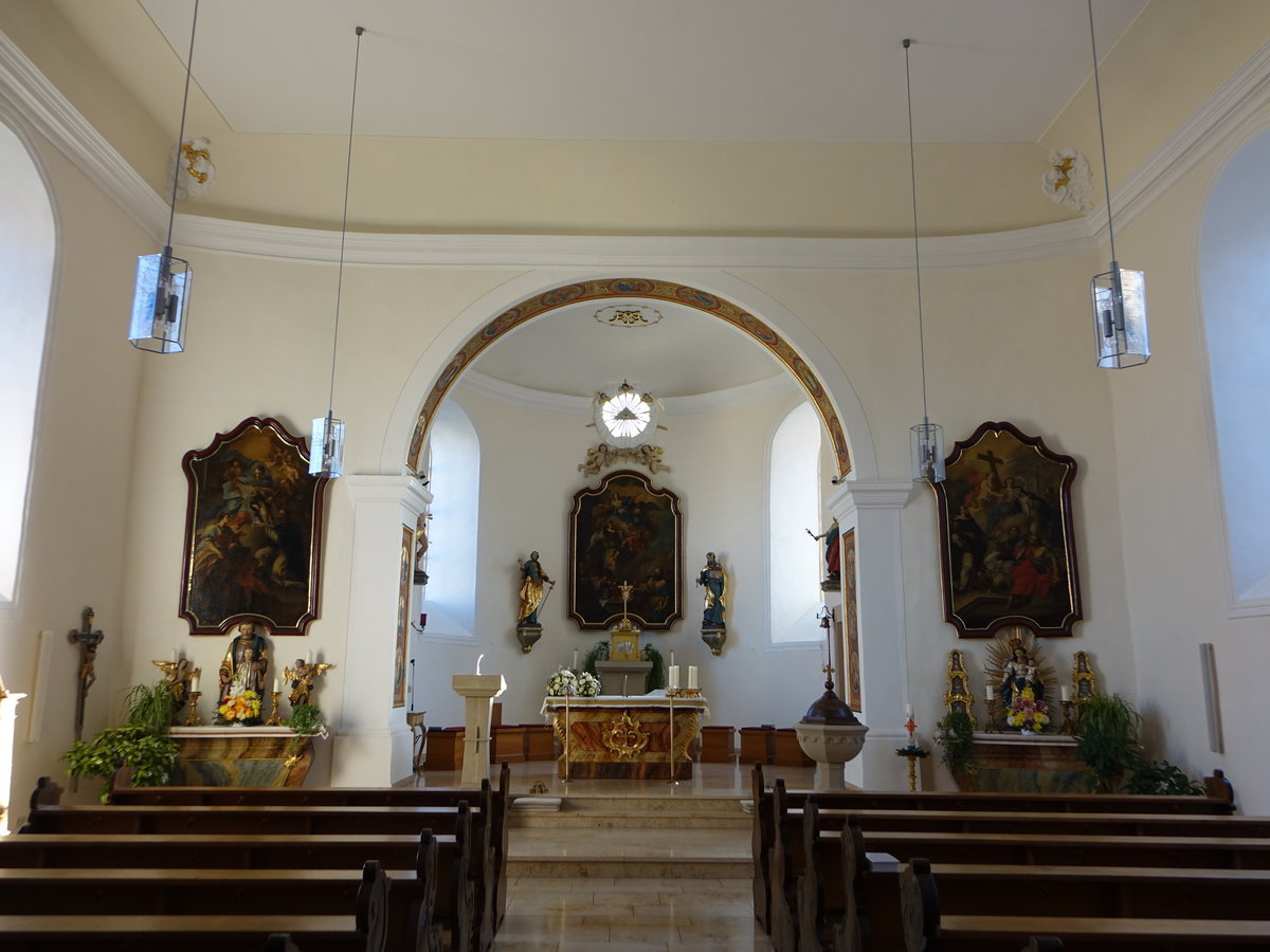 Simprechtshausen, Innenraum der kath. Pfarrkirche St. Peter und Paul (15.10.2017)