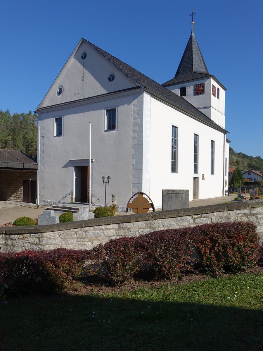 Sindeldorf, kath. Pfarrkirche Maria Himmelfahrt, erbaut von 1813 bis 1829 (15.10.2017)