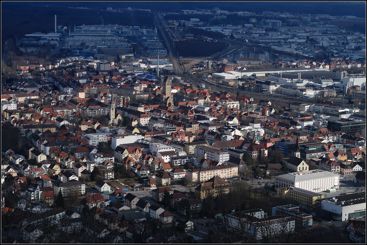 Singen -

Blick auf die Innenstadt vom Hohentwiel -

04.02.2018 (M)