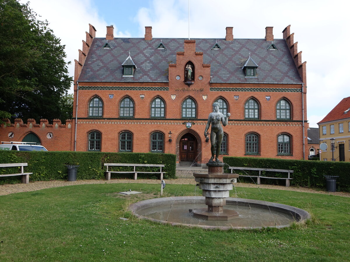 Sklskr, Brunnen und Polizeigebude am Gammeltorv Platz (17.07.2021)