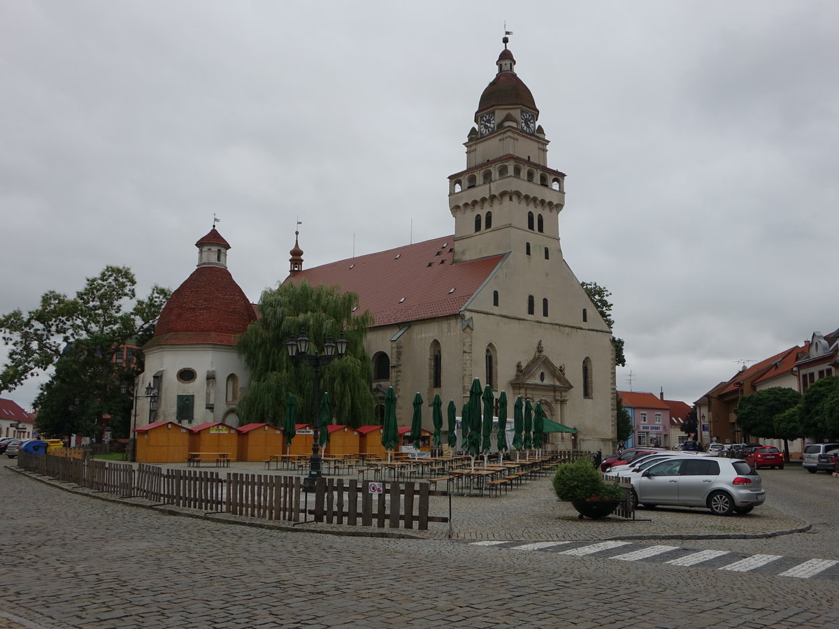 Skalica / Skalitz, kath. Pfarrkirche St. Michael am Slobody Namesti (04.08.2020)