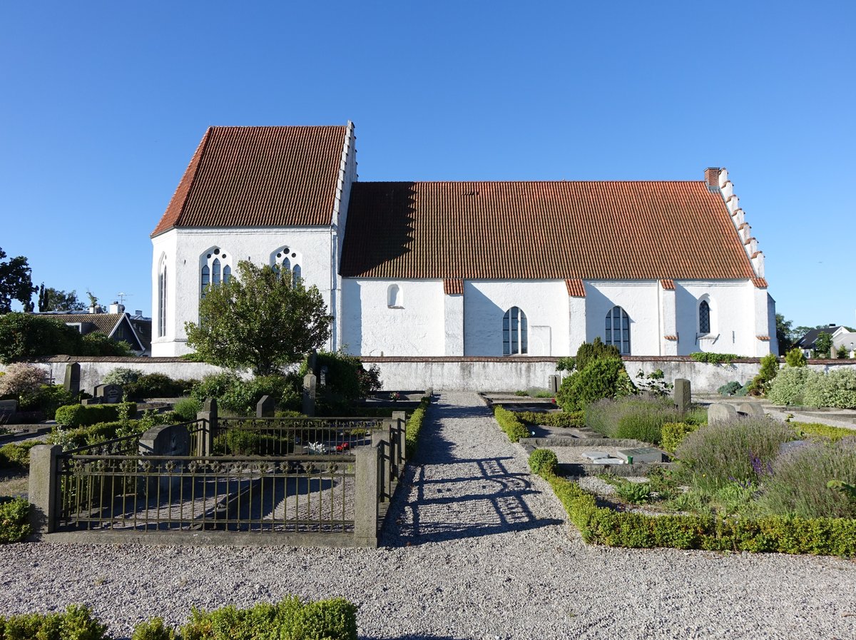 Skanr, Ev. St. Olaf Kirche, erbaut im 13. Jahrhundert, Chor 15. Jahrhundert (11.06.2016)