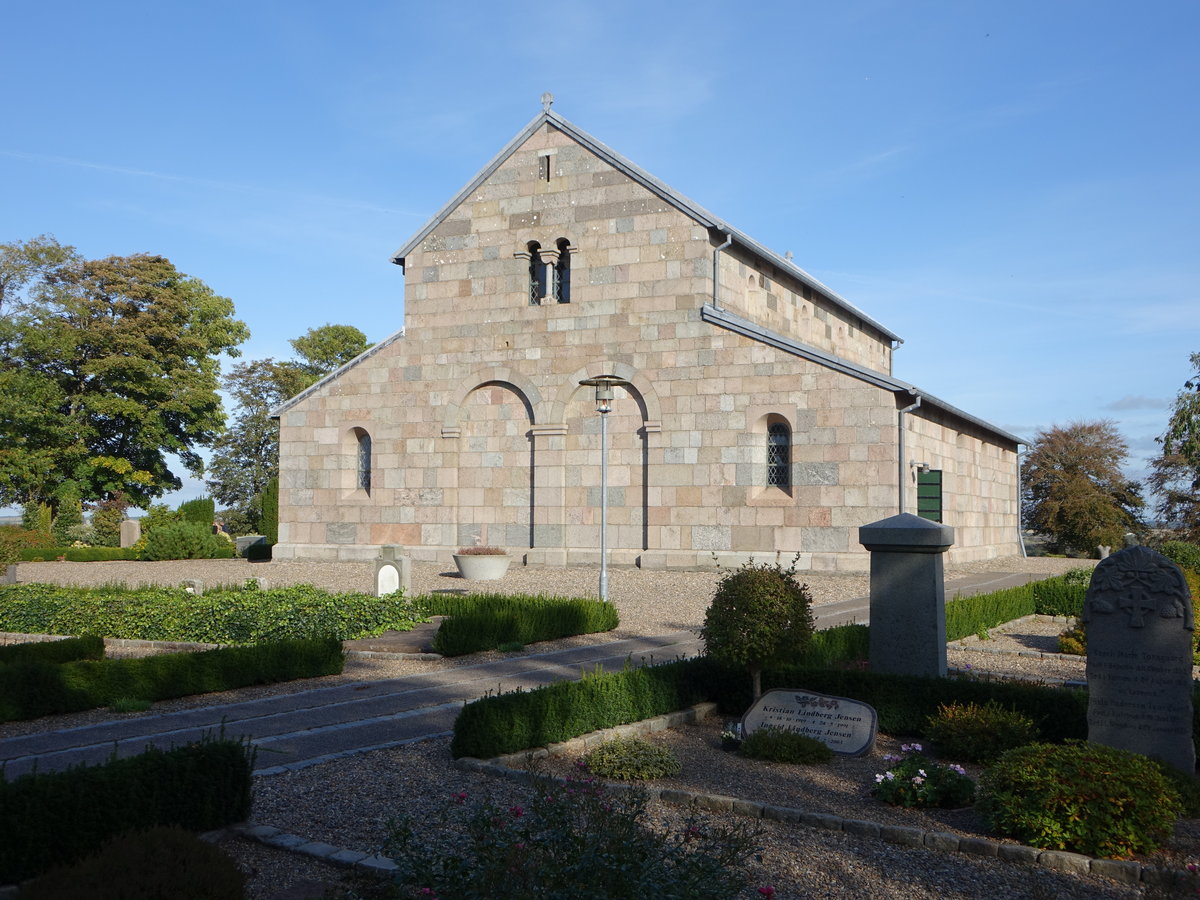 Skarp-Salling, romanisiche Ev. Kirche, erbaut im 12. Jahrhundert (19.09.2020)