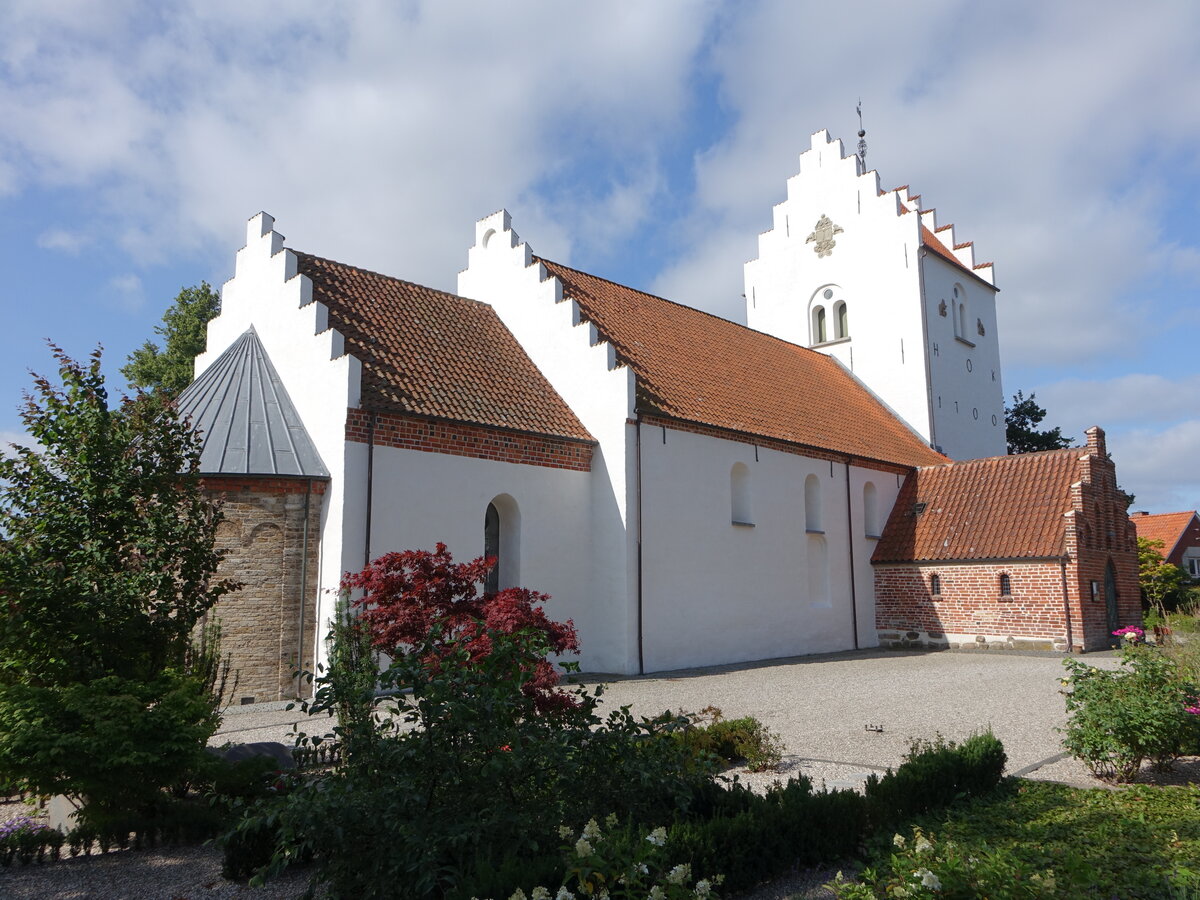 Skibby, evangelische Kirche, erbaut im 13. Jahrhundert (20.07.2021)