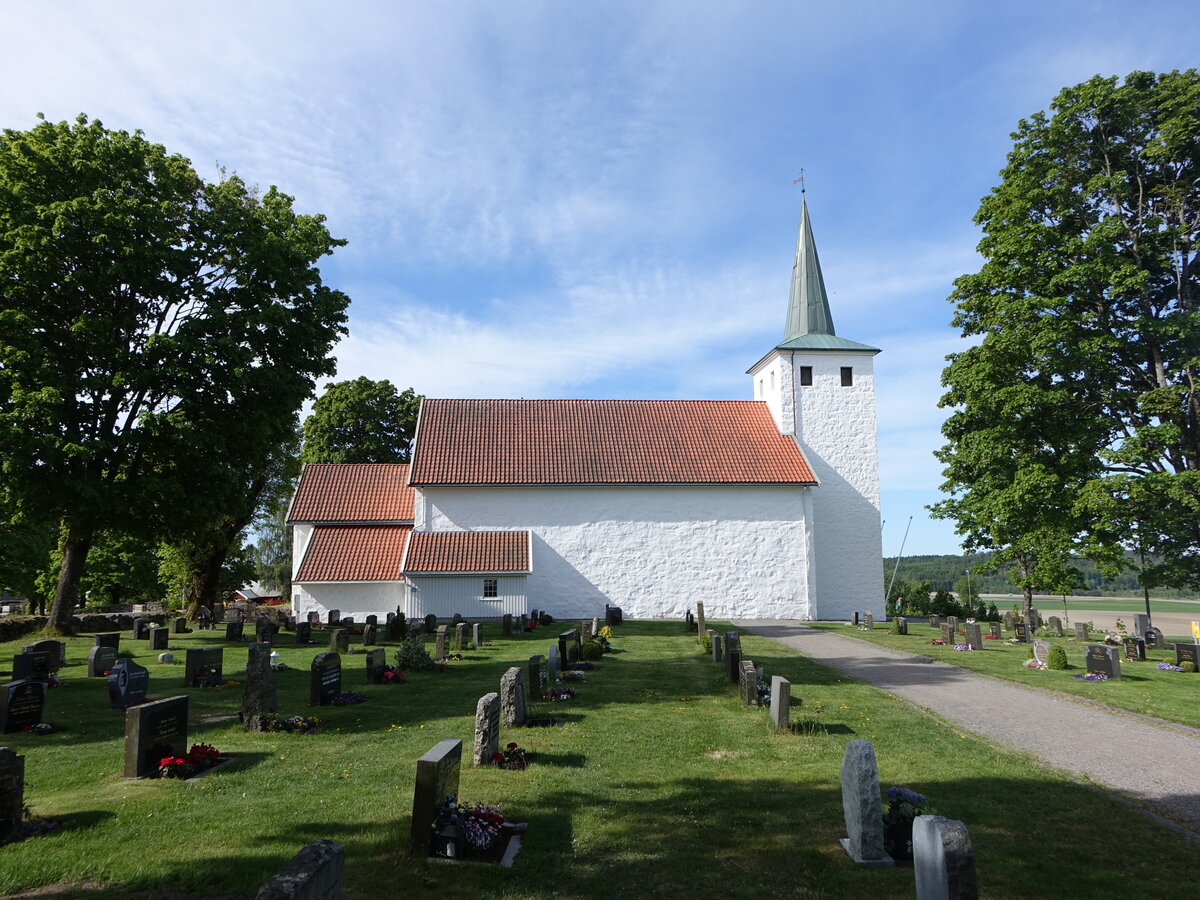 Skjee, evangelische Kirche, romanische Steinkirche aus dem 12. Jahrhundert (29.05.2023)