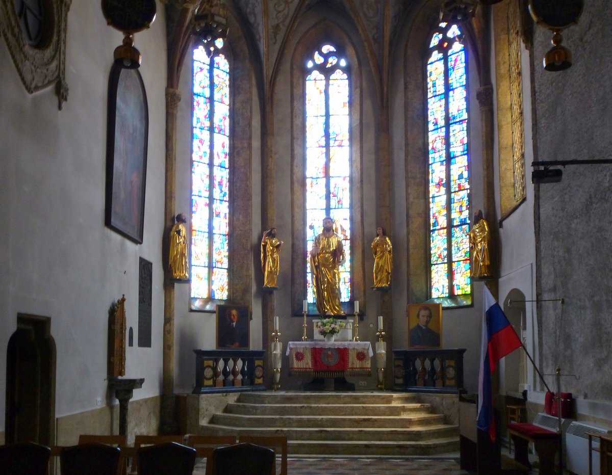 Skofj Loka, der Chorraum mit dem Altar in der Jakobskirche, Juni 2016