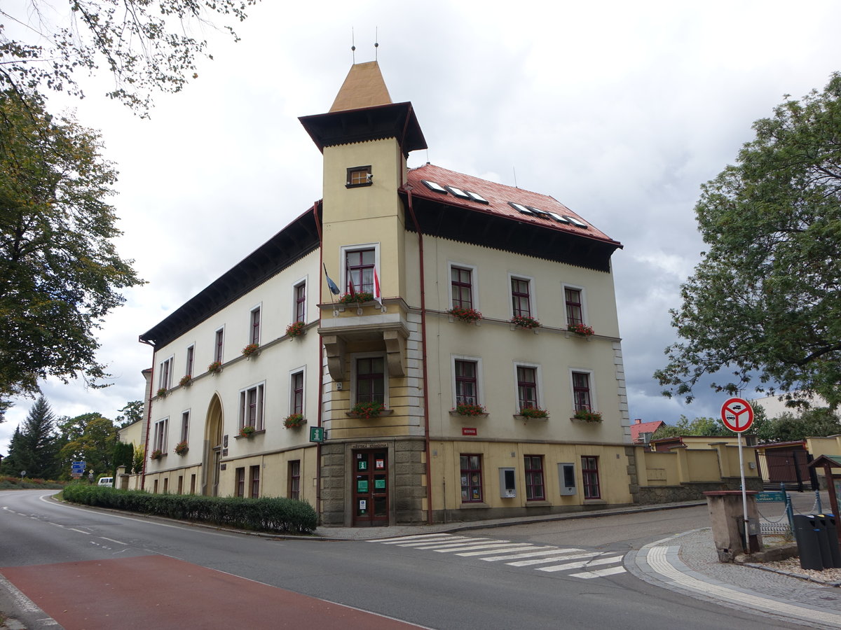 Slatinany / Slatinian, Rathaus in der Medunova Strae (30.09.2019)
