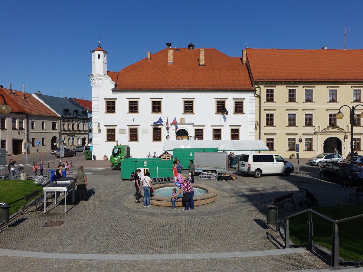Slavkov u Brna/ Austerlitz, Rathaus von 1532 am Palackeho Namesti (31.05.2019)