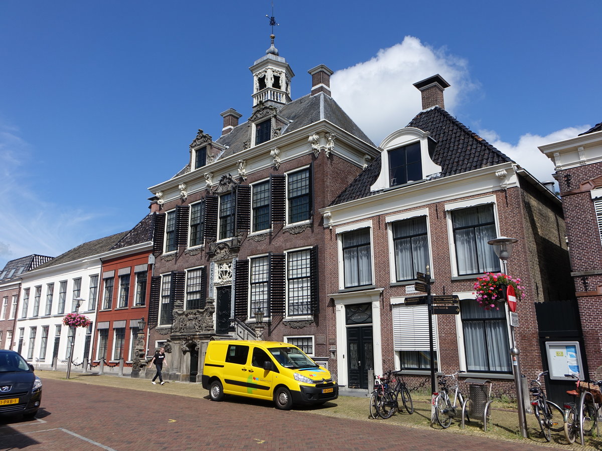 Sneek, Stadhuis, erbaut 1550 in der Marktstraat (26.07.2017)