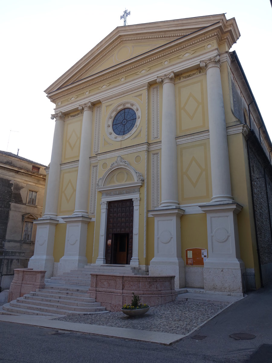 Soave, St. Georg Kirche an der Via Roma (07.10.2016)