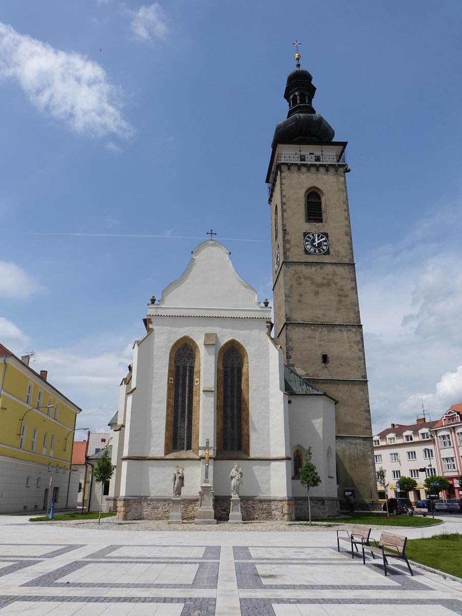 Sobeslav, frhgotische Pfarrkirche St. Peter und Paul, erbaut von 1493 bis 1518 (27.05.2019) 