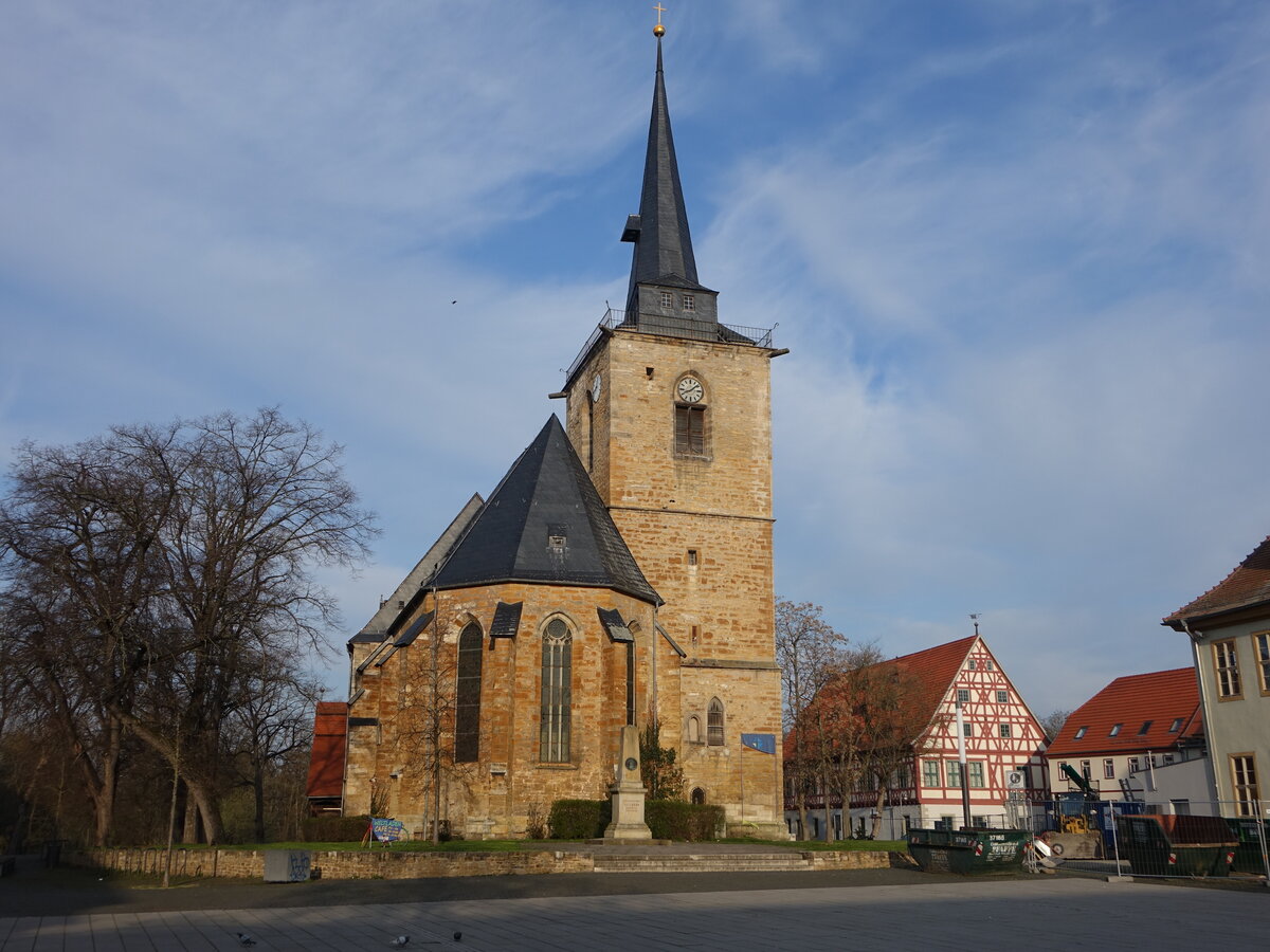 Smmerda, evangelische St. Bonifatius Kirche, erbaut von 1462 bis 1567 (07.04.2023)