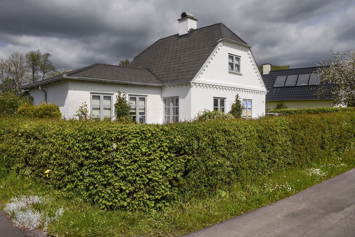 Sommer fr Sommer verbrachte der verstorbene deutsche Schriftsteller Siegfried Lenz an dem abgelegenen Ort auf Sdalsen. Viele seiner Romane entstanden in seinem Sommerhaus im Dorf Lebl, darunter auch sein Durchbruch, Deutschstunde. Aufnahme: 20. Mai 2021.