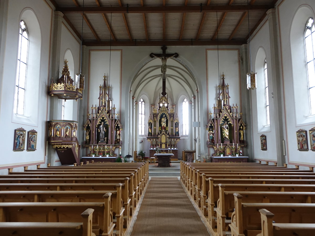 Sonnen, neugotischer Innenraum der Pfarrkirche Maria Himmelfahrt, erbaut von 1858 bis 1861 durch Leonhard Schmidtner (21.10.2018)