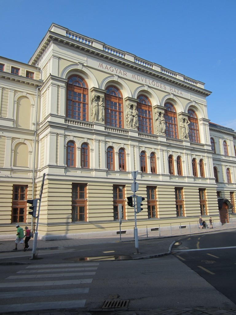 Sopron, Ferenc Liszt Opernhaus am Szechenyi Platz (27.07.2014)