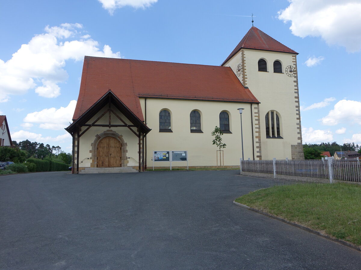 Sorghof, kath. Pfarrkirche Herz Jesu, erbaut 1951 (21.05.2018)