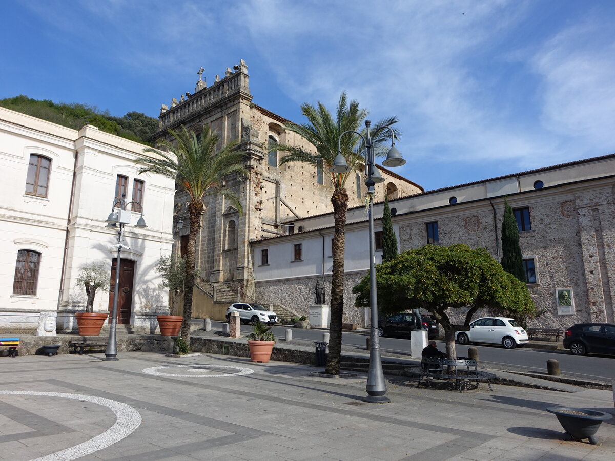 Soriano Calabro, Santuario di San Domenico an der Piazza Mercato, erbaut im 16. Jahrhundert (09.04.2024)