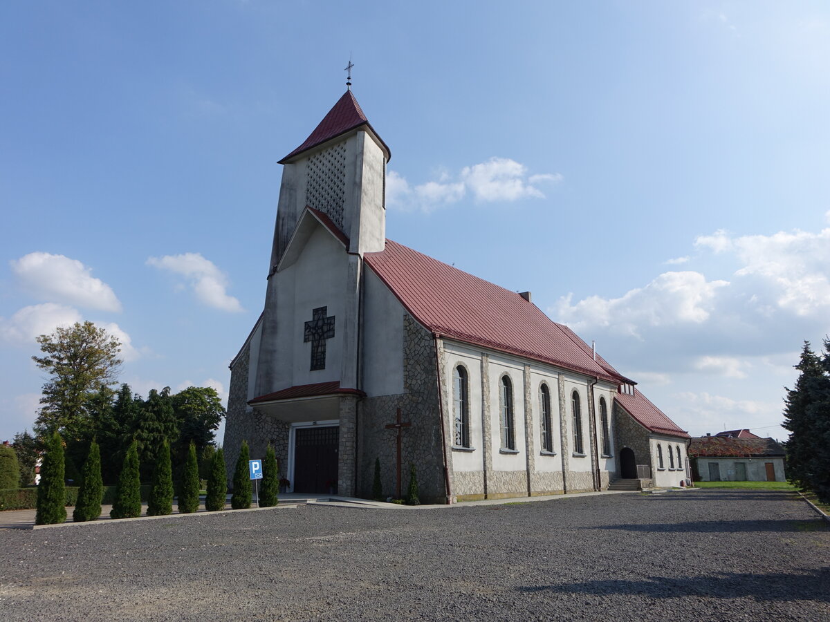 Sowczyce / Schoffschtz, Pfarrkirche St. Antonius, erbaut von 1962 bis 1966 (14.09.2021)
