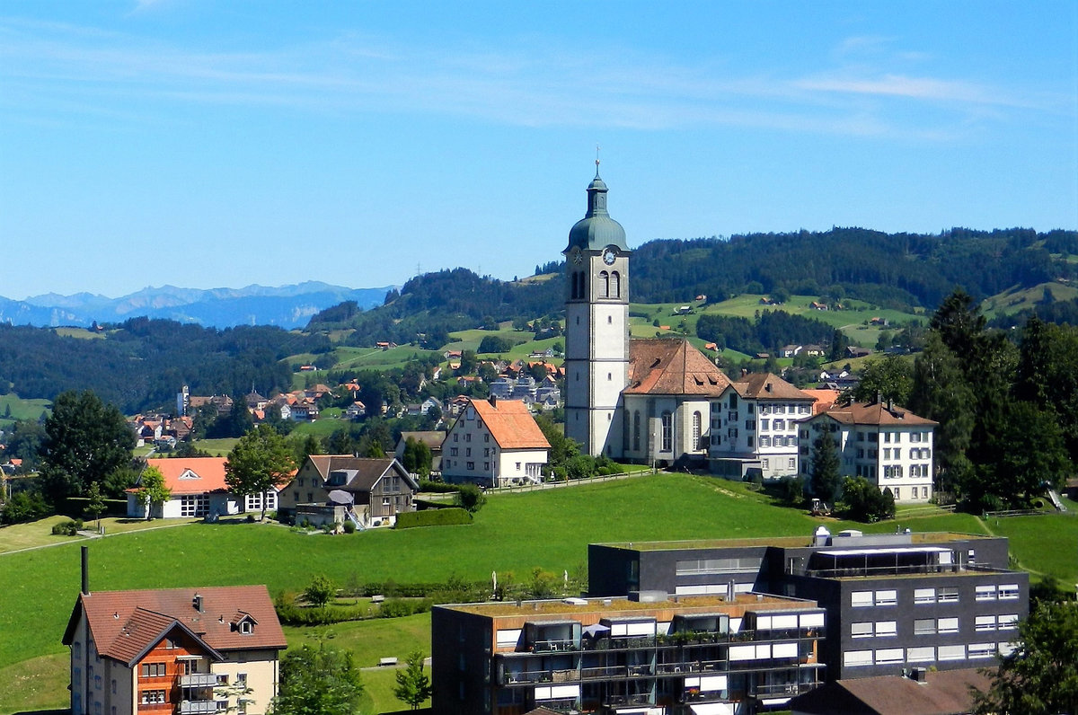 Speicher, an der Bahnstrecke der Appenzeller Bahnen zwischen St. Gallen und Trogen - 18.07.2014