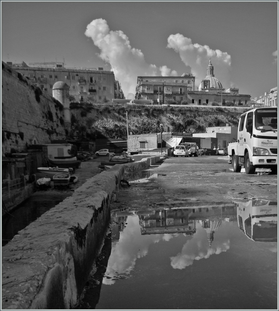 Spiegelbild und das Original von Valletta.
20. Sept. 2013