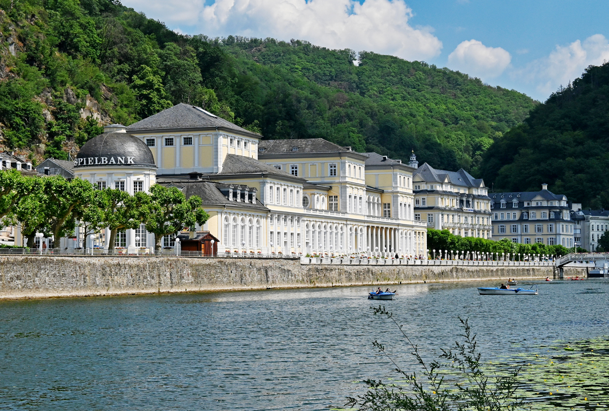 Spielbank Bad Ems an der Lahn und daneben Hotelanlage - 11.06.2023