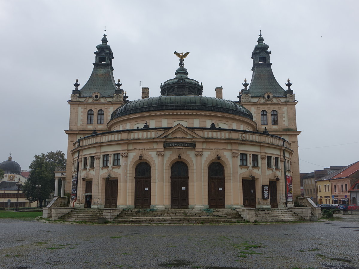 Spisska Nova Ves / Zipser Neudorf, Jugendstilbau der Rodoute, heute Stadttheater, erbaut von 1900 bis 1905 durch Kalman Gerster (01.09.2020)