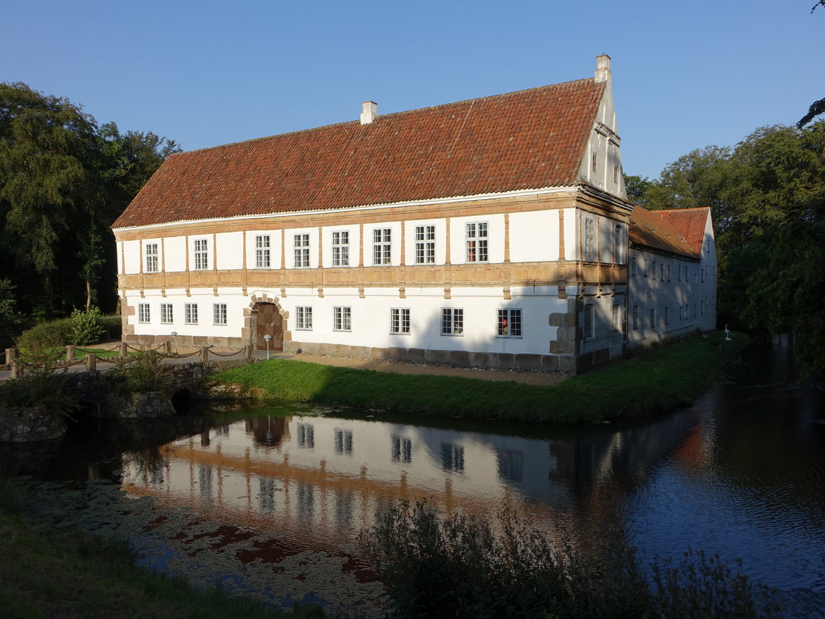 Spjald, Herrenhof Brejninggard, dreiflgeliger Herrensitz erbaut 1580 (26.07.2019)