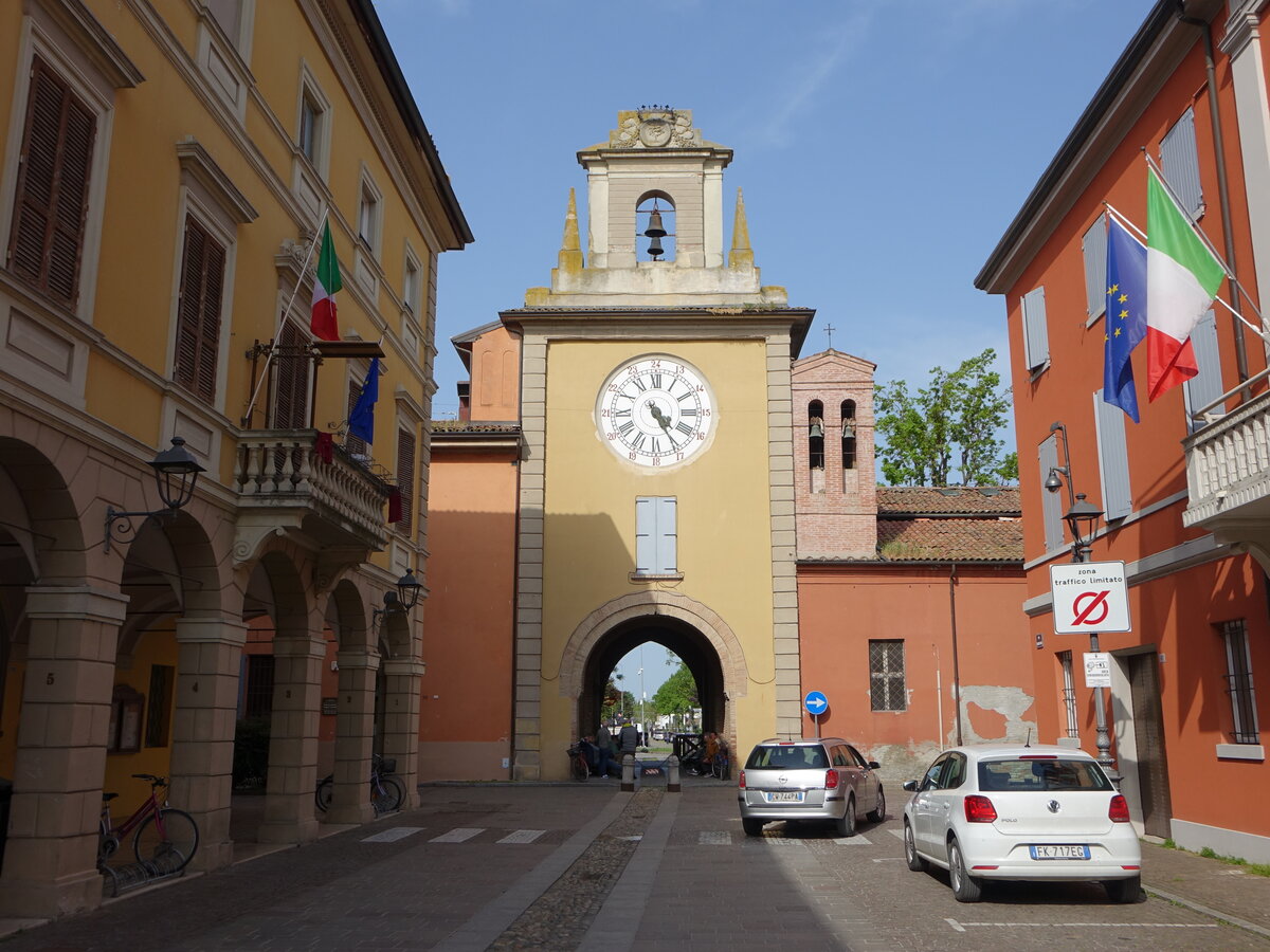 St. Agata Bolognese, Porta Ortesia in der Via 2. Augusto (11.04.2024)