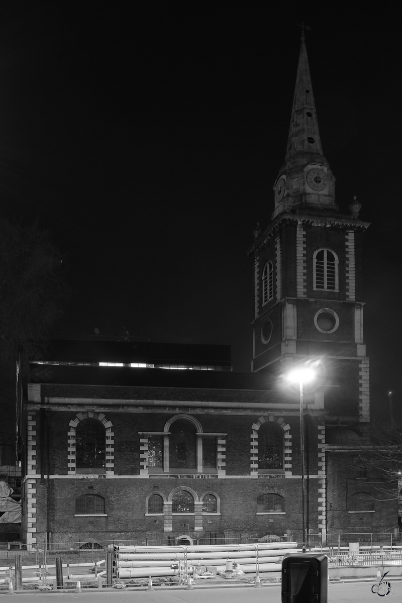 St. Botolph's Aldgate ist eine in den Jahren 1741 bis 1744 erbaute Kirche in London. (Februar 2015)
