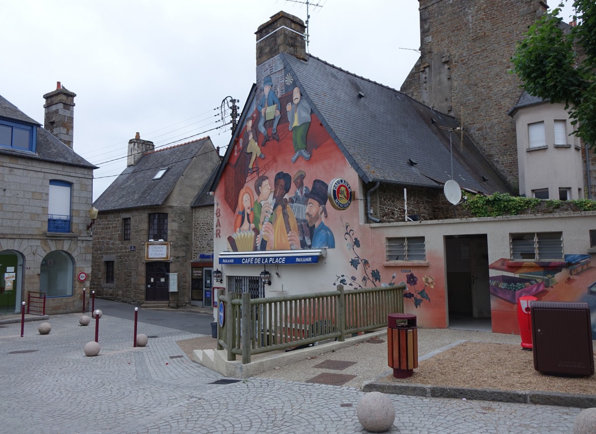 St. Brice en Cogles, Cafe de la Place am Kirchplatz (13.07.2015)