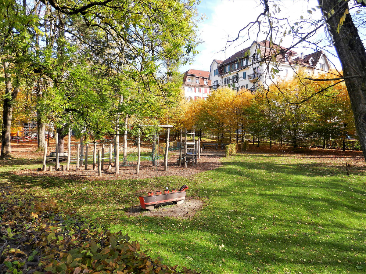 St. Gallen, Kinderspielplatz an der Schnaustrasse - 24.10.2013