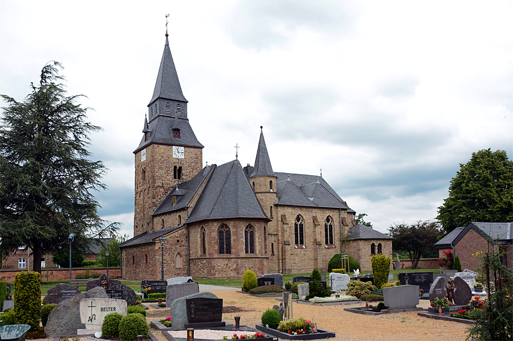 St. Gereon-Kirche in Euskirchen-Drscheven - 28.05.2014